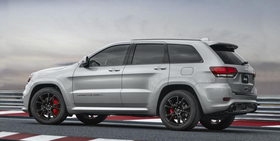  Jeep Grand Cherokee SRT 2016 года  (фото 4 из 5)